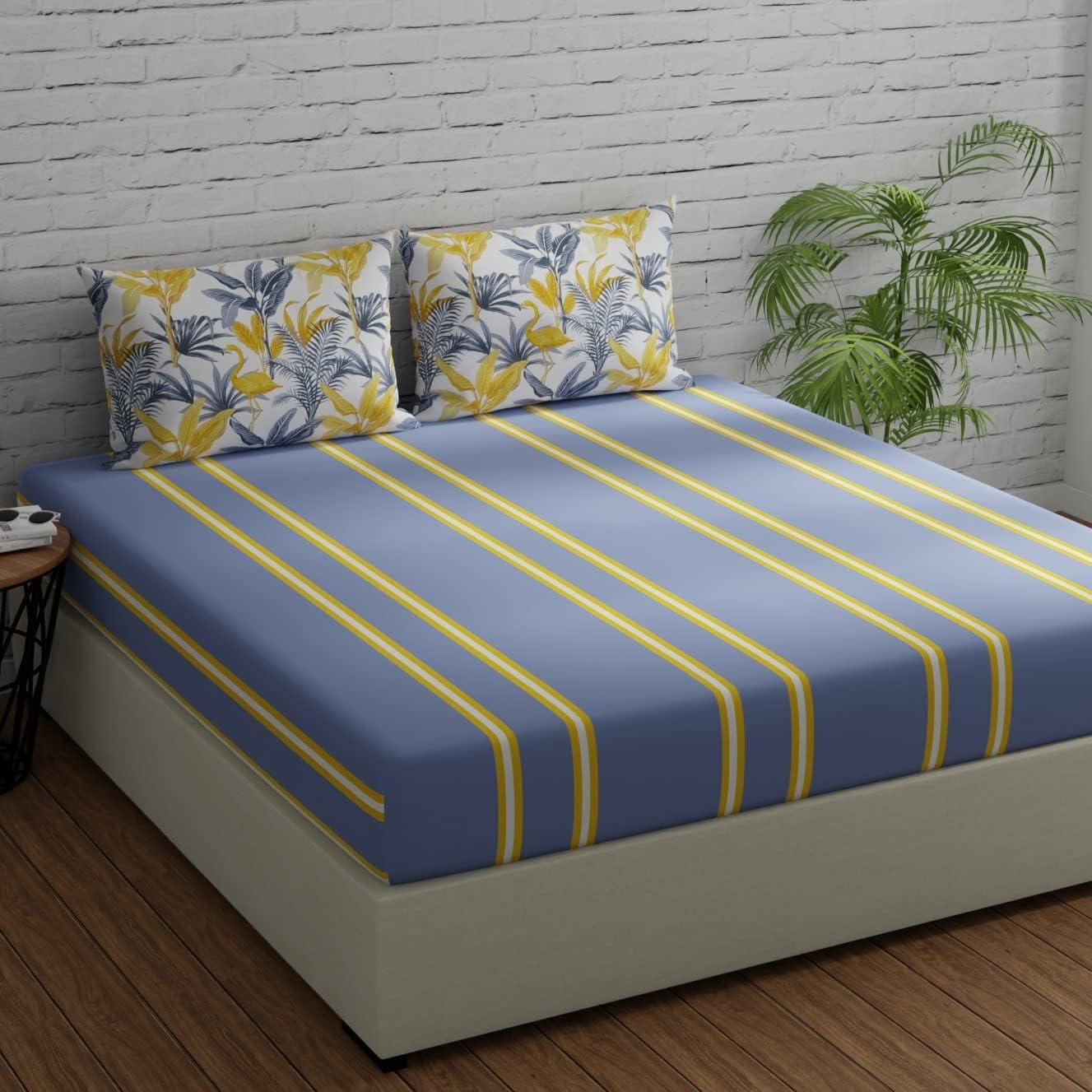 Cotton Double Bed Bedsheet Set – Striped Flamingo Design